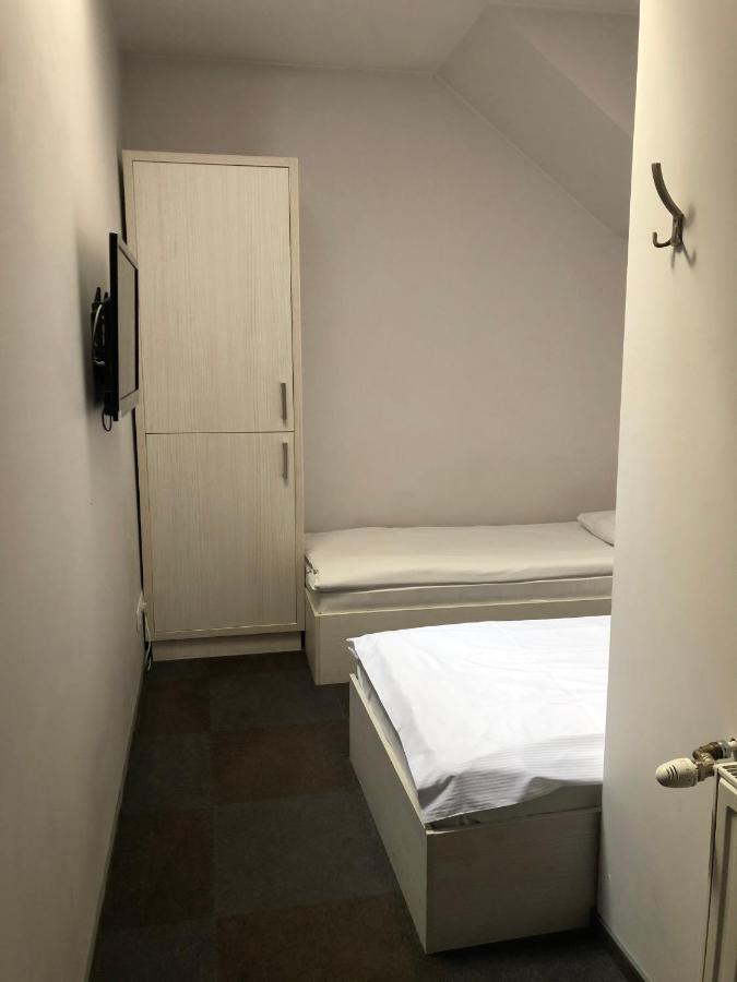 Hostel Promenada Rzeszow Luaran gambar