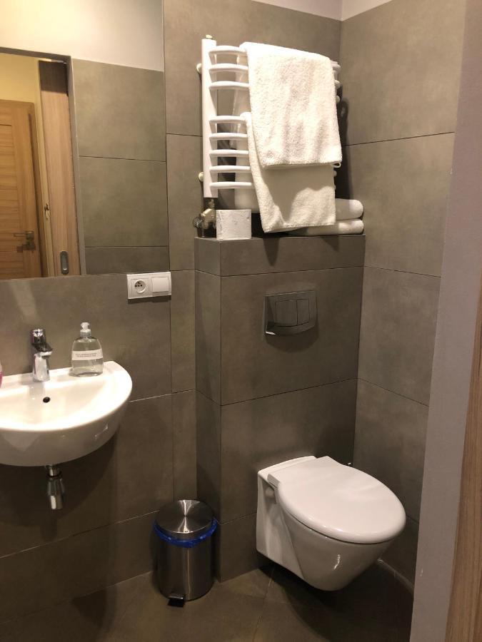 Hostel Promenada Rzeszow Luaran gambar