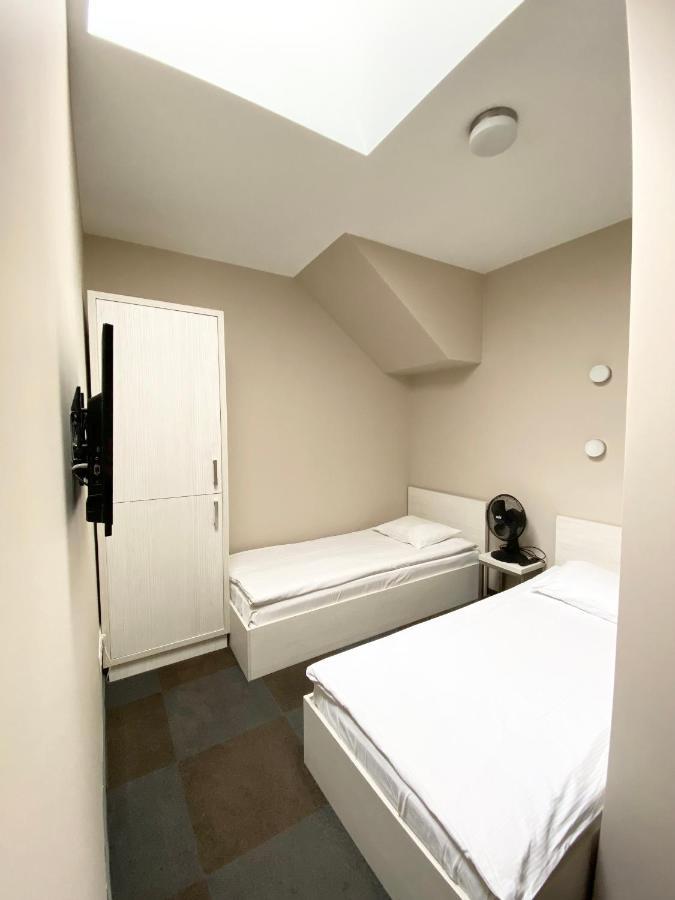 Hostel Promenada Rzeszow Luaran gambar