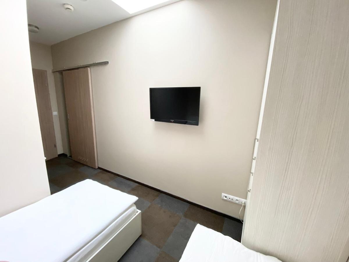 Hostel Promenada Rzeszow Luaran gambar