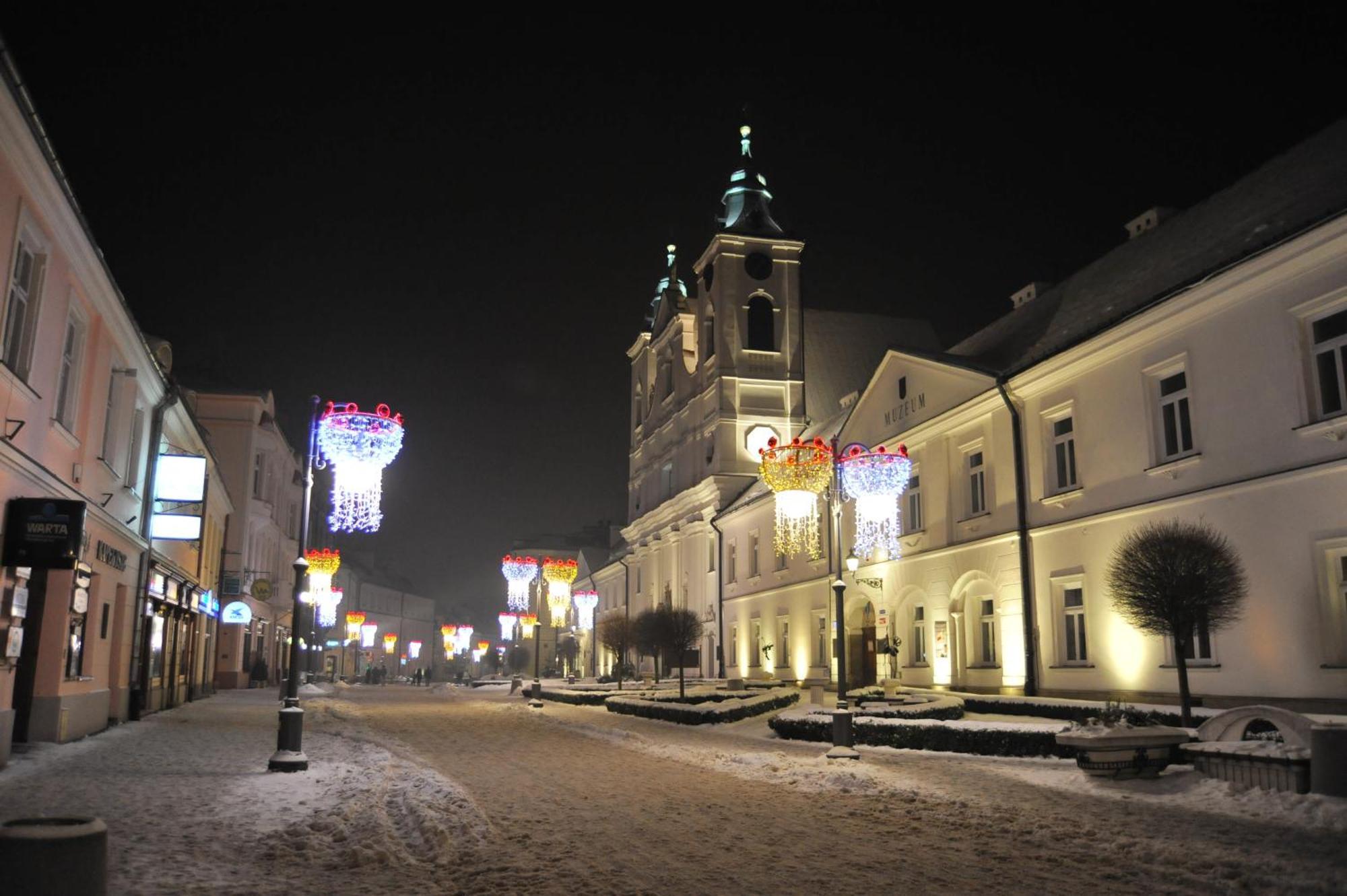 Hostel Promenada Rzeszow Luaran gambar