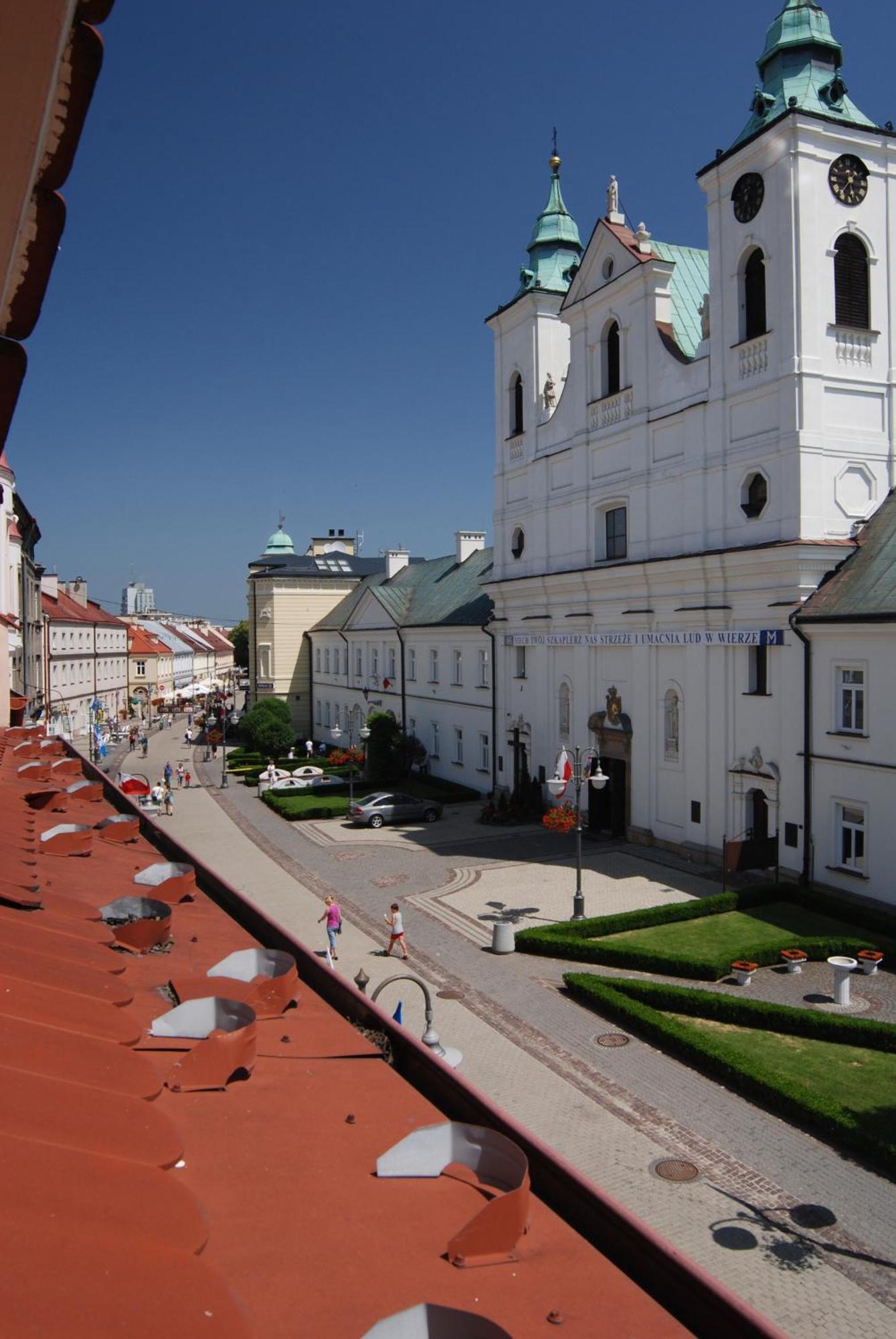 Hostel Promenada Rzeszow Luaran gambar