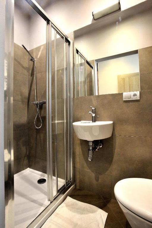 Hostel Promenada Rzeszow Bilik gambar