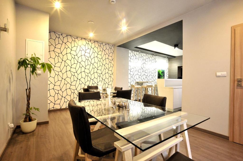 Hostel Promenada Rzeszow Luaran gambar