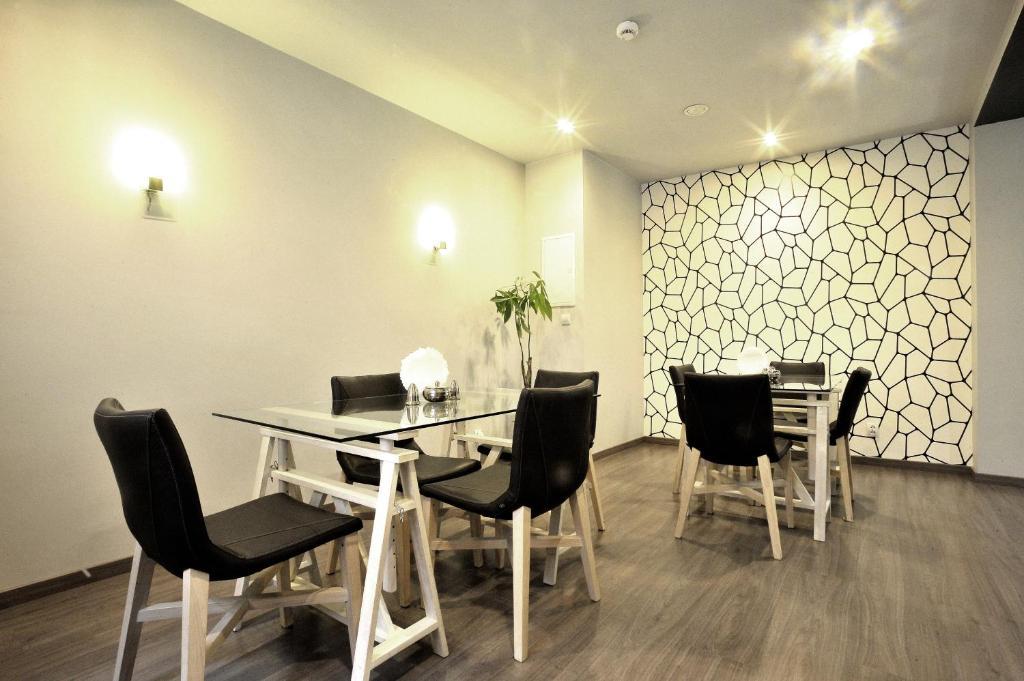 Hostel Promenada Rzeszow Luaran gambar