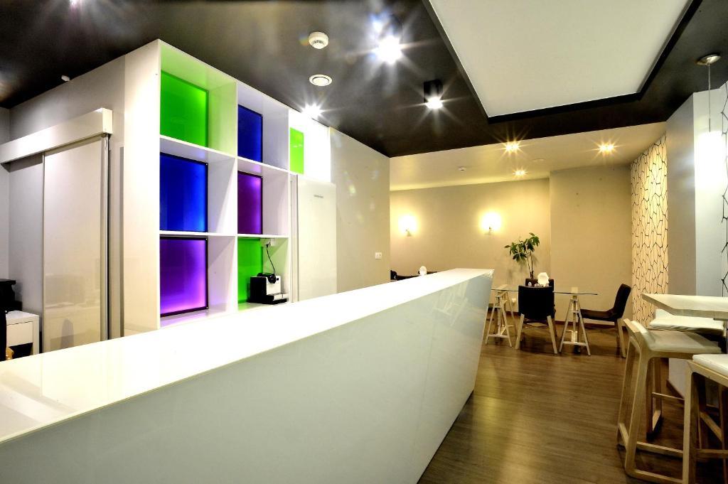 Hostel Promenada Rzeszow Luaran gambar