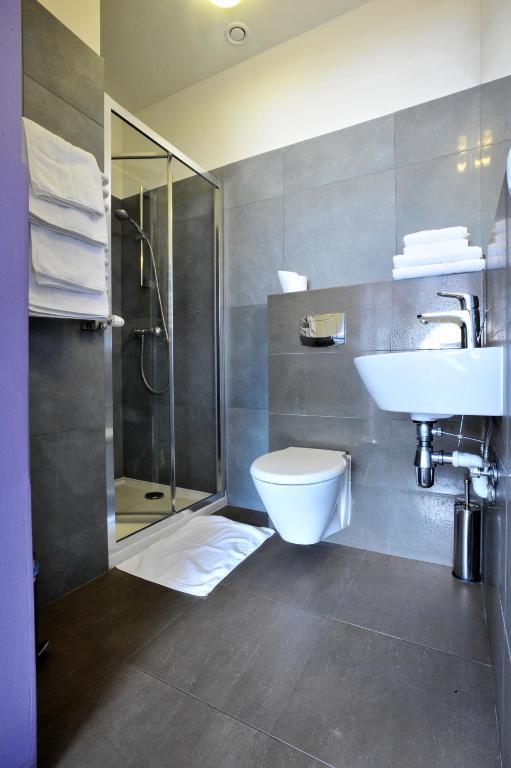 Hostel Promenada Rzeszow Bilik gambar